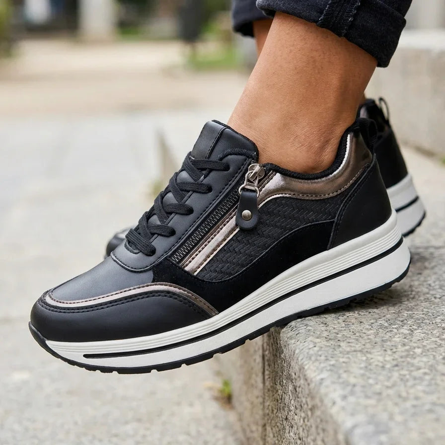 Baskets Noires à Semelle Compensée (011DXRJ9589BK)
