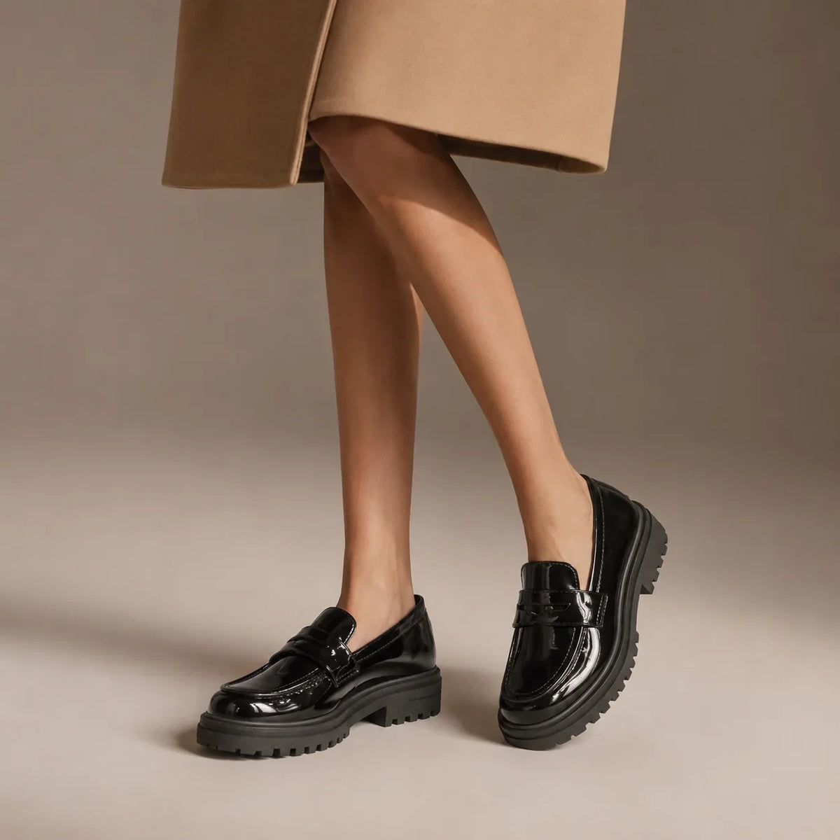 Mocassins noirs vernis femme à semelle crantée ANDREY