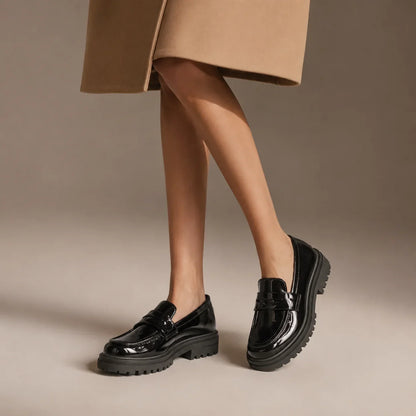 Mocassins noirs vernis femme à semelle crantée ANDREY