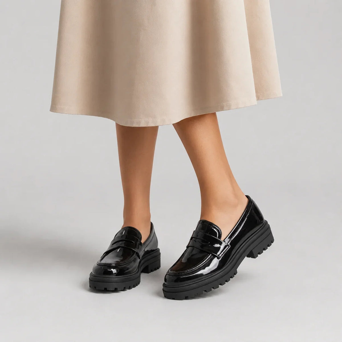 Mocassins noirs vernis femme à semelle crantée ANDREY